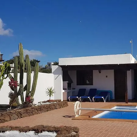 וילה Lucky - Heated Pool *