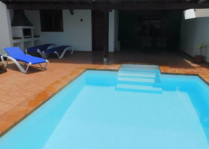Lucky - Heated Pool Villa Macher